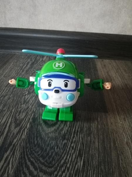 Детская игрушка ( robocar Poli) «Helly» Amber — фото из отзыва «Игрушка для коллекции ребенка» (2 из 2)