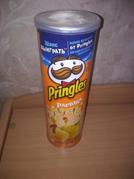 Чипсы "Pringles", со вкусом паприки — фото из отзыва «Вкусные и хрустящие» (1 из 4)