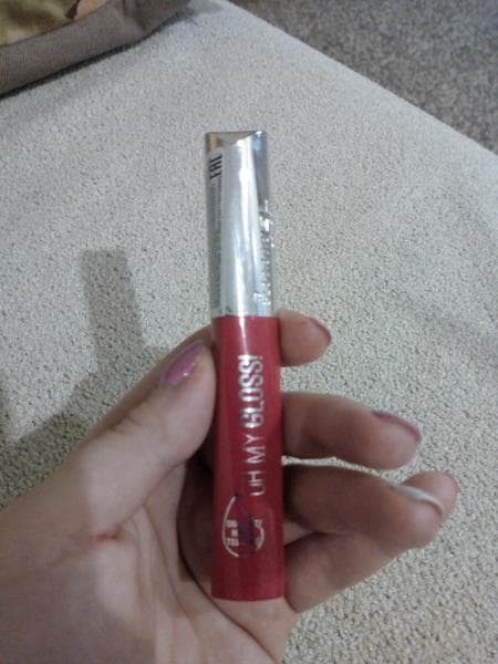 Блеск для губ Rimmel oh my gloss — фото из отзыва «Отличный блеск» (1 из 2)