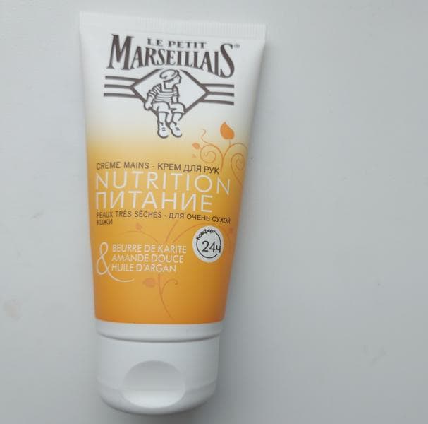 Крем для рук Le Petit Marseillais Creme mains — фото из отзыва «Мой самый любимый крем для рук!» (1 из 2)
