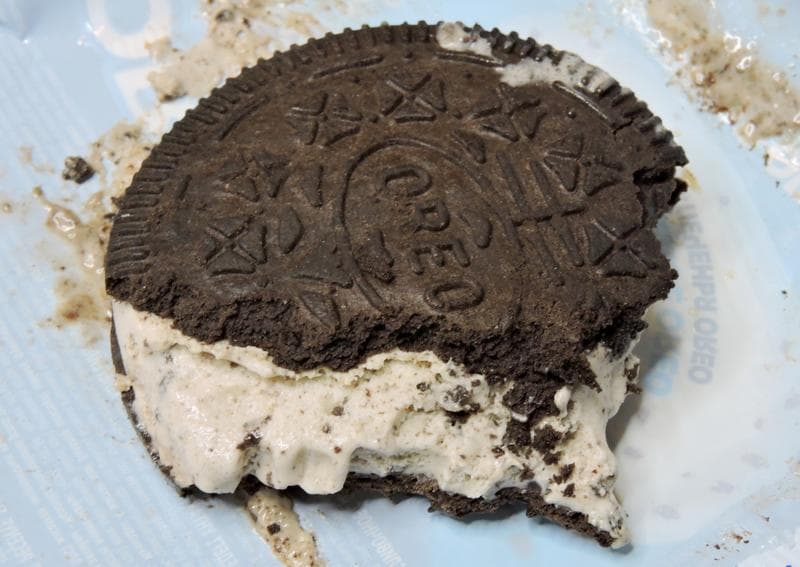 Мороженое-сэндвич OREO — фото из отзыва «Нам понравилось.» (1 из 3)