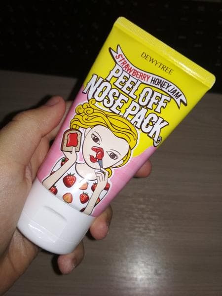 Маска для лица Dewytree Peel off nose pack — фото из отзыва «Хорошая маска-пленка.»