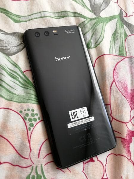 Телефон Huawei Honor 9 — фото из отзыва «Красивый телефон с крутой камерой, но слабой производительно» (8 из 8)