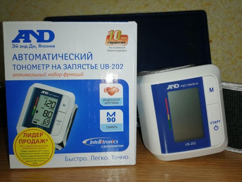 Тонометр на запястье AND UB-202 — фото из отзыва «Качество! Точность! Компактность!»