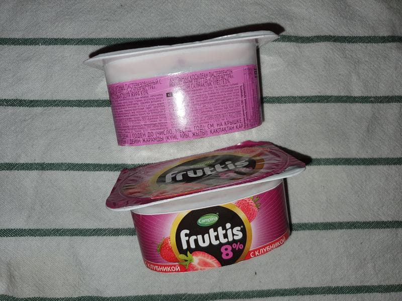 Fruttis 8% 115 г клубника — фото из отзыва «На вкус один в один клубника со сливками» (2 из 3)