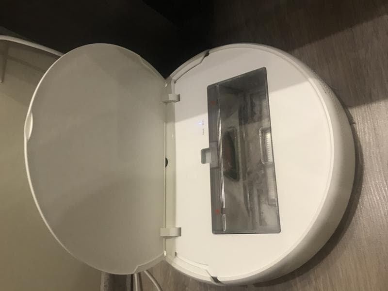 Пылесос Xiaomi Mijia Robot Vacuum Mop Clea — фото из отзыва «Это лучшее, что может случится с домохозяйкой» (1 из 3)
