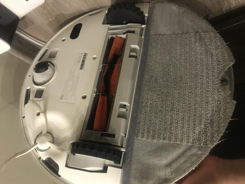 Пылесос Xiaomi Mijia Robot Vacuum Mop Clea — фото из отзыва «Это лучшее, что может случится с домохозяйкой» (2 из 3)