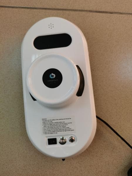 Робот мойщик окон Cleanbot — фото из отзыва «Мне нравится, как он все отмывает»