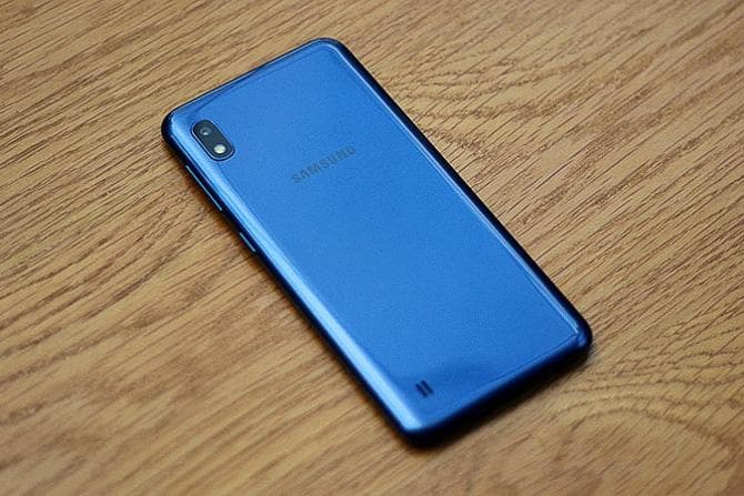Телефон Samsung galaxy A10 — фото из отзыва «Хороший телефона за свою сумму.»