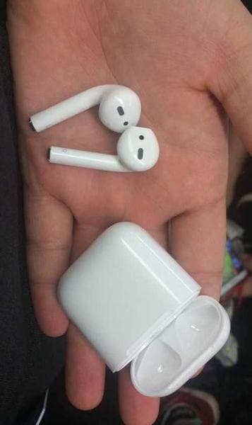 Наушники Apple AirPods — фото из отзыва «Отличные наушники от компании apple»