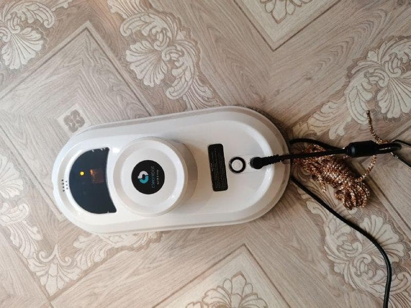 Робот мойщик окон Cleanbot — фото из отзыва «Окна отмыты без разводов»