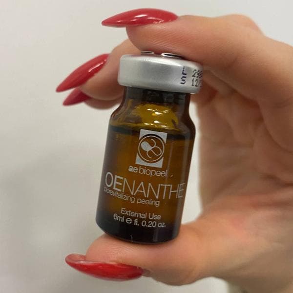 Пилинг Oenanthe — фото из отзыва «Эффект от пилинга очень понравился, лифтинг и обновление кож» (1 из 2)