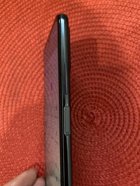 Телефон ZTE Blade A71 — фото из отзыва «Аккуратный смартфон с большим экраном и тройной камерой с ИИ» (2 из 2)