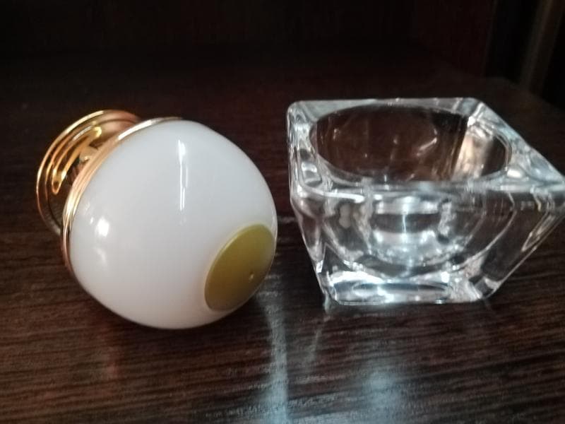 Эссенция Avon Essense de parfum — фото из отзыва «Приятный цветочный аромат» (1 из 2)