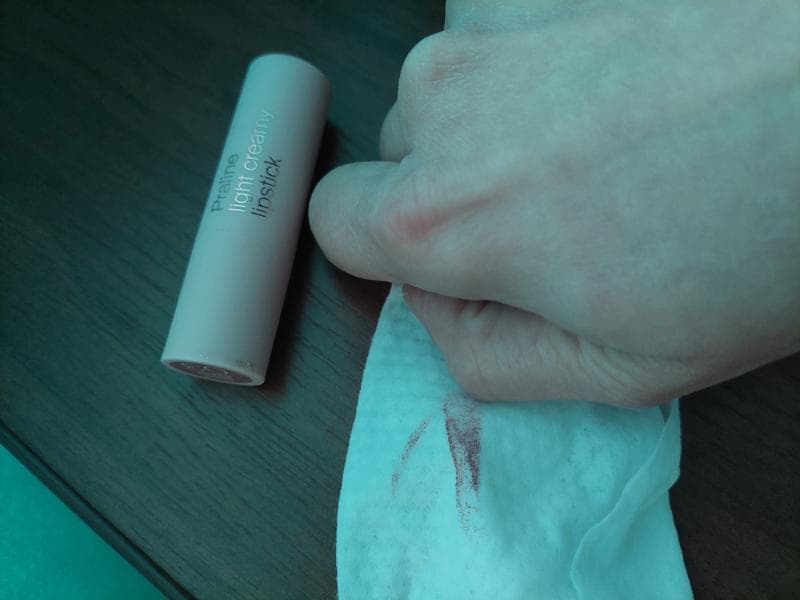 Помада Divage Divage Praline light cremy lipstick — фото из отзыва «Как всё же прекрасен этот цвет.» (4 из 4)
