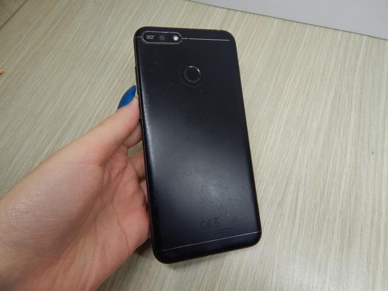 Телефон Huawei Honor 7A pro — фото из отзыва «В целом телефон хорошие, но имеет ряд недостатков.»