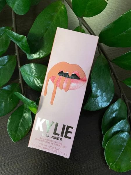 Набор Kylie Cosmetics matte lip kit — фото из отзыва «Заказала себе на 14 февраля» (2 из 2)