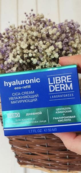 Крем для лица дневной Librederm Гиалуроновый СICА-крем увлажняющий матирующий — фото из отзыва «Гиалуроновый СICА-крем - идеальный дневной матирующий крем» (1 из 2)