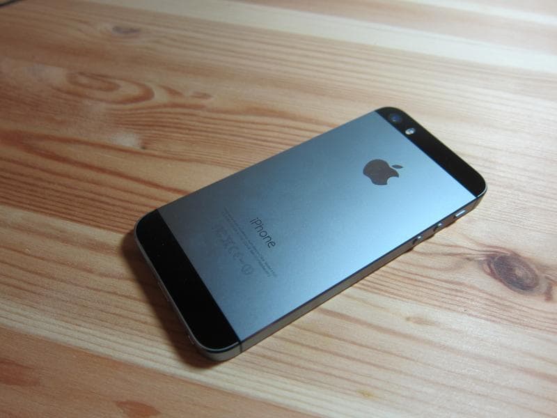 Телефон Apple iPhone 5 — фото из отзыва «Хорошая модель за свои деньги, надёжность и доверие.»