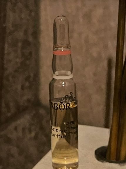 Ампулы для проблемной кожи лица Babor Ampoule Concentrates SOS Active Purifier — фото из отзыва «Полное избавление от акне и воспалений на коже»