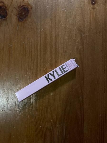 Помада Kylie Cosmetics matte liquid lipstick — фото из отзыва «На каждый день, на праздники и на свидания» (4 из 4)