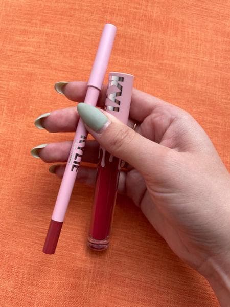 Набор Kylie Cosmetics matte lip kit — фото из отзыва «Набор и для себя, и на подарок» (1 из 2)