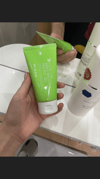 Пилинг Mizon Apple Smoothie Peeling Gel — фото из отзыва «Очень мягкая и не создаёт эффект жирной маски после смыкания»