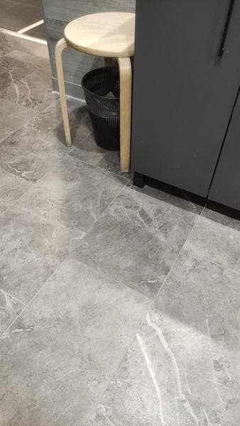 Кварцвинил Floorwood SPC — фото из отзыва «SPC-покрытие в доме. Пол и стена. Отзыв благодарной покупате» (2 из 6)
