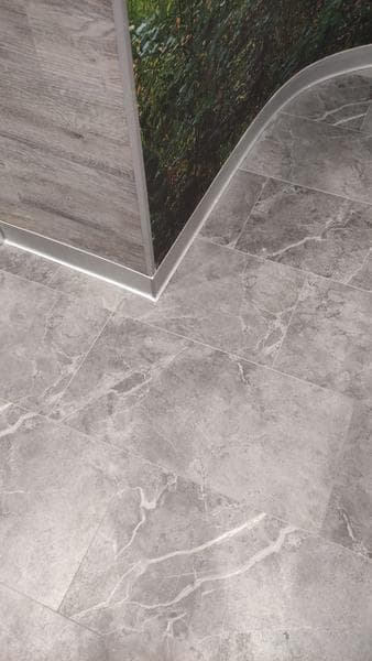 Кварцвинил Floorwood SPC — фото из отзыва «SPC-покрытие в доме. Пол и стена. Отзыв благодарной покупате» (3 из 6)