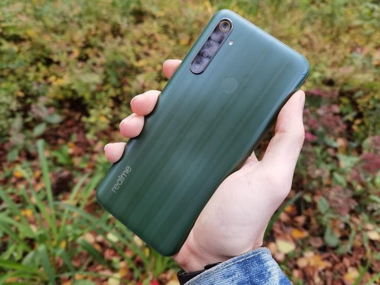 Телефон Realme 6i — фото из отзыва «Не советовал бы игроманам.»