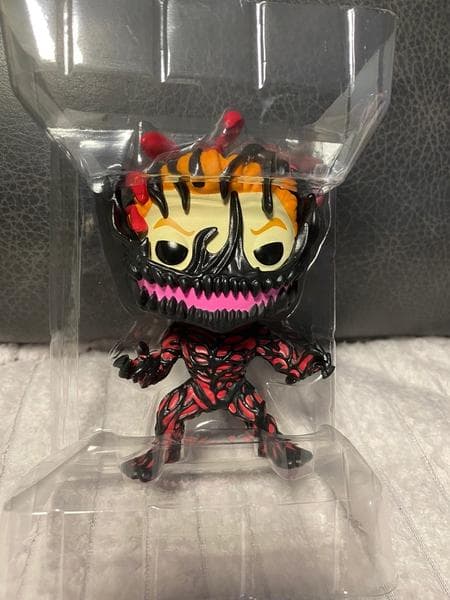 Фигурка FUNKO POP Venom Carnage 367 — фото из отзыва «Красивая, реалистичная фигурка для поклонников Venom'а.»