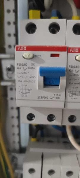 УЗО ABB F202AC на 40 Ампер — фото из отзыва «Защита приборов от пожара»