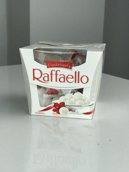 Конфеты Raffaello — фото из отзыва «Конфеты для 8 марта»