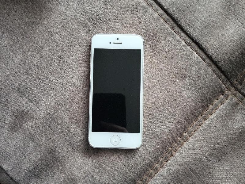 Телефон Apple iphone 5s — фото из отзыва «Чудесный смартфон для своих лет.»