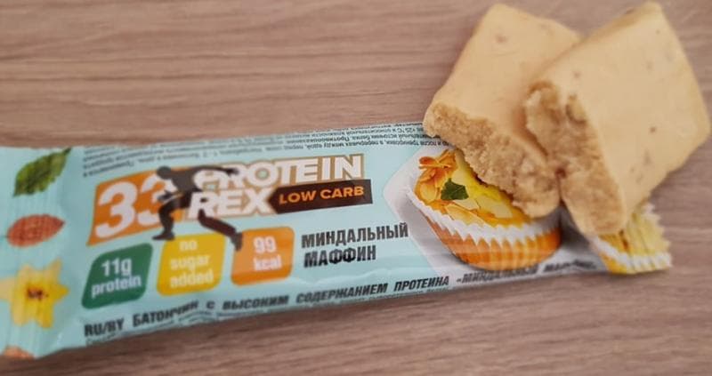 Батончик Protein rex Миндальный маффин — фото из отзыва «Protein rex. Здоровый вкусный протеиновый перекус» (2 из 2)