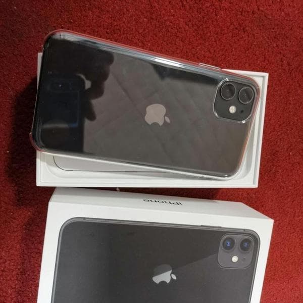 Телефон Apple Iphone 11 — фото из отзыва «Смартфон хорошо работает, удобен для использования.»