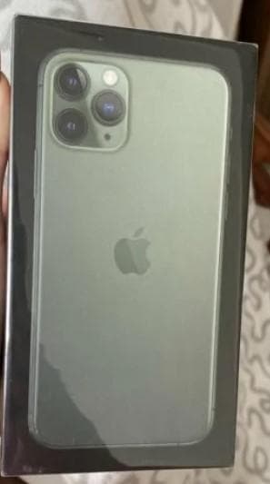Телефон Apple iPhone 12 128Гб — фото из отзыва «Советую Apple iPhone 12 pro людям любого возраста!»