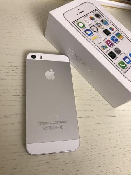 Телефон Apple iphone 5s — фото из отзыва «Отлично!»