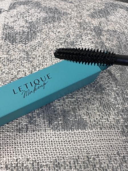 Тушь Letique Cosmetics Удлиняющая EXTREMIZER — фото из отзыва «Действительно удлиняет»