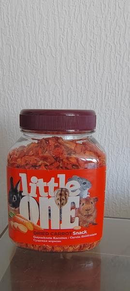 "Little One" сушёная морковь — фото из отзыва «Прекрасное лакомство для шиншиллы»