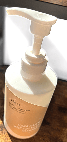 Молочко Isntree Yam Root Vegan Milk Cleanser очищающее — фото из отзыва «Хорошо очищает лицо без покраснения или сухости» (2 из 2)
