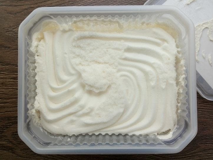 Мороженое ванильное "365 дней" — фото из отзыва «Вкусно, особенно с топпингом.» (2 из 4)