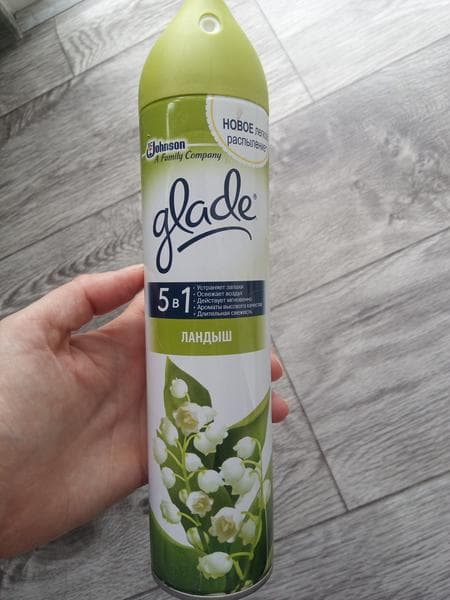 Glade освежитель воздуха Ландыш — фото из отзыва «Освежающий долгий аромат»