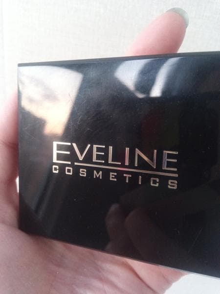 Пудра для лица Eveline cosmetics  — фото из отзыва «Подчеркивает текстуру» (1 из 5)