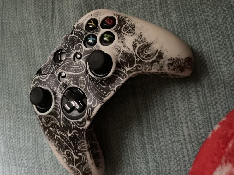 Геймпад Microsoft Xbox One S Wireless Controller — фото из отзыва «Удобно, реалистичная вибрация красота»