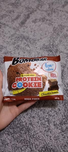 Bombbar Шоколадный брауни — фото из отзыва «Пожалуй, самое вкусное у бомббар-это печенье шоколадный брау» (1 из 4)