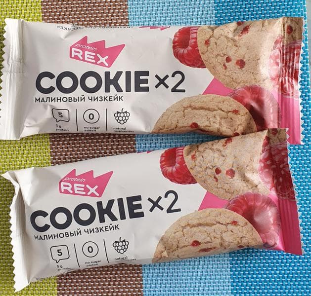 Протеиновое печенье COOKIE ProteinREX Малиновый — фото из отзыва «Невероятно вкусное протеиновое печенье» (1 из 3)