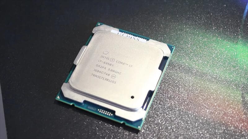 Процессор Intel Core i7 6950X — фото из отзыва «Доступен не для всех»