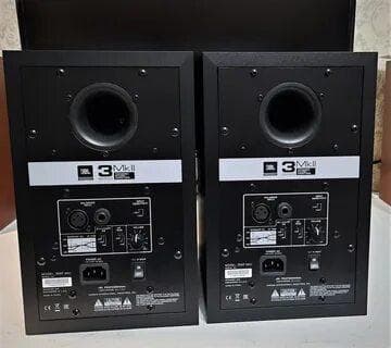 Мониторы JBL 305P MkII — фото из отзыва «Подойдёт всем»