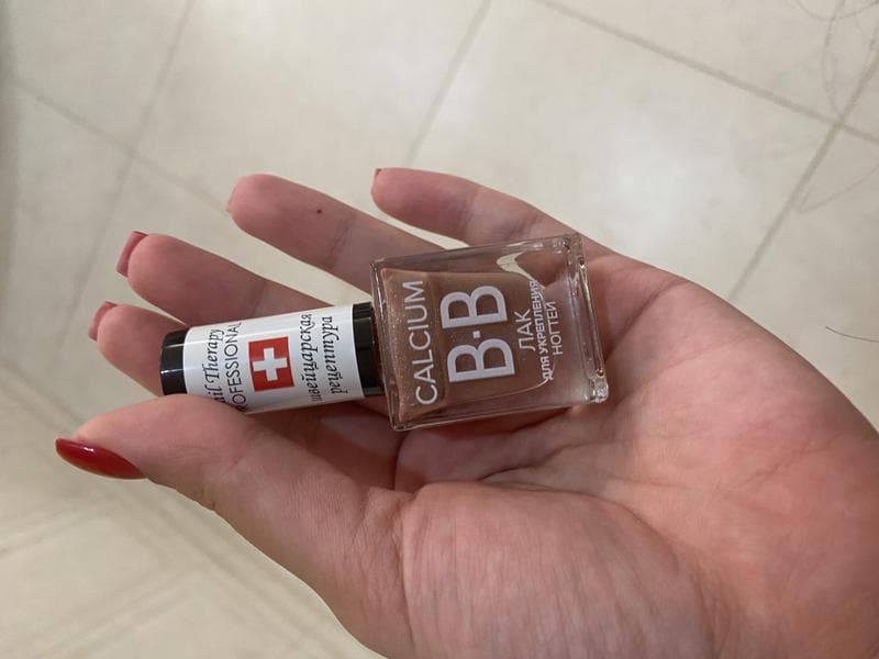 Лак для ногтей CALCIUM BB Для укрепления — фото из отзыва «Хорошо укрепляет» (1 из 2)